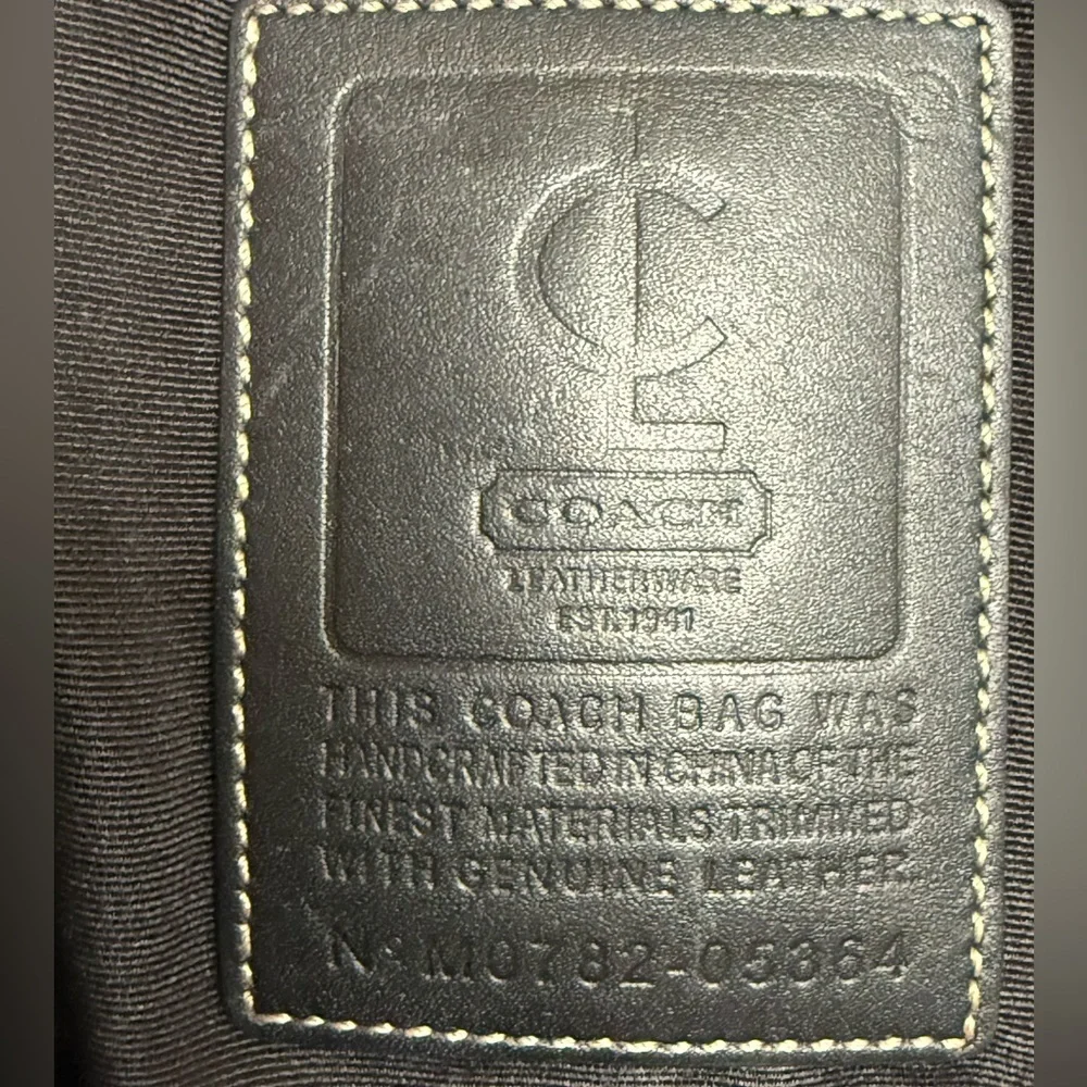 Coach 2007 Unisex Messenger Bag #05364‎ GUC Very Large & Adjustable Strap.
